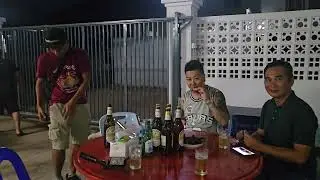 ມາເຮັດກີນຊວ່ຍ ອ້າຍຕຸ້ຍ Help cocking Ai Tui son brithday .