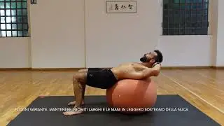 Fitball Crunch: Addominali d'Acciaio con Massimo Range di Movimento