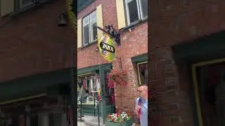 Old Quebec / Vieux-Qu&eacute;bec