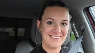 Introduction of a hot-mess mom. 🤣🥰