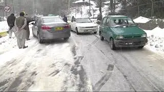 Murree snow fall Traffic