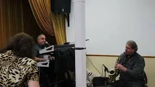 Adunati aici cu totii