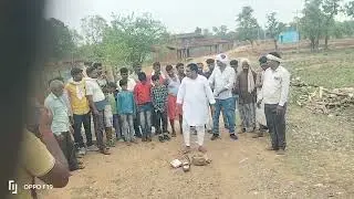 Gram Nawatola aur karmghatti me road ka udghatan karte Byas