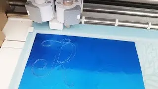 How to use an Electronic Cutting Machine with Rinea Foiled Paper