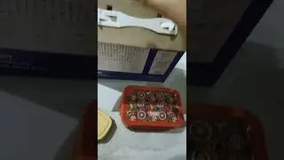 opening my Marvel lunch box set