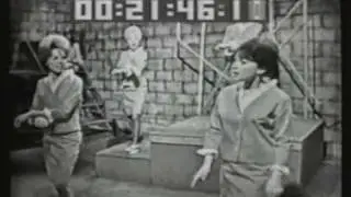 The Clinger Sisters - Shoop Shoop De Doop Rama from Teenage Memories vol 1