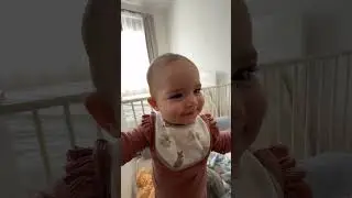 Принёс Саманте цветы &mdash; вот её реакция 😍