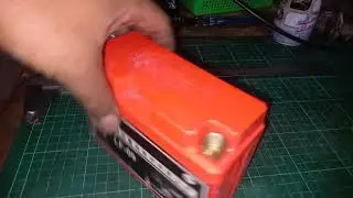 勁芯 鋰電池 LF-09 內部