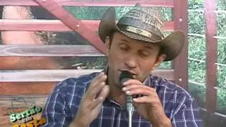 Narrador Fabio Gil, com Arimatéa cantnado cachorro jiló