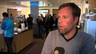 Jan Dirk Stouten spreekt met racedirecteur Eric Brommert
