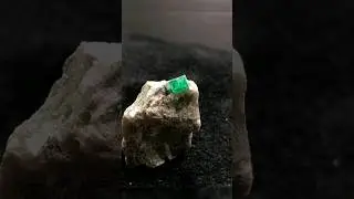 Green Topaz #naturalgems #greentopaz #mostexpensive #mostbeautiful #topaz #top10 #foryou #crystals