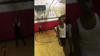 Eriq Austin hit no look 3pt!!!