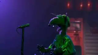 The Muppet Show - Rizzo Singing Blinding Lights