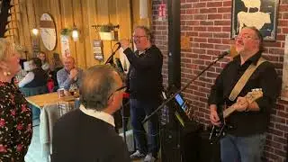 O Divin Bar &agrave; vin vous propose Music Factory   vid&eacute;o 29