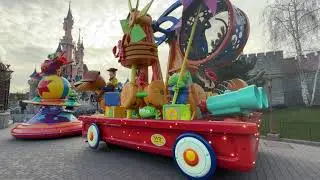 [4K] VIP zone @ Stars on Parade @ Disneyland Paris 2022  (FULL PARADE)