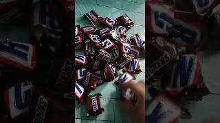 Snickers Mini Letter E #shorts #asmr #satisfying #chocolate