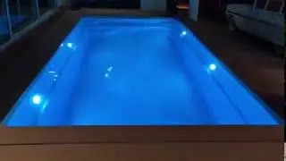 Hydro One Fiberpool&reg; // Model PHUKET // Light Show Mode: ON