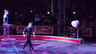 Dif&iacute;cil de fazer olha s&oacute; #circus #circo #arco #flecha #tiroaoalvo #successo #incr&iacute;vel