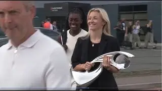 England Lionesses come home with EURO trophy | WeShow Sports