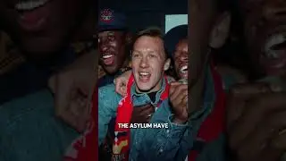 Martin Keown On Trying To Control The Arsenal Players On A Night Out 🤣 #football #footballshorts