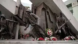 Sirens blare in Poland to honor Warsaw Uprising
