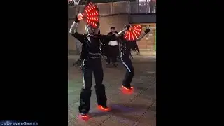 CHRISTMAS SYNCHRONISED LED DANCING! (4K) - Sale Waterside
