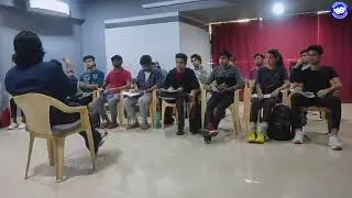 Diction class by Roopesh sir shows how we groom our actors at #Kreating Charakters 👊 😘