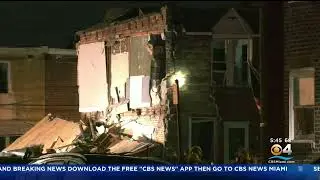 Gas explosion causes rowhomes to collapse in Port Richmond, PA