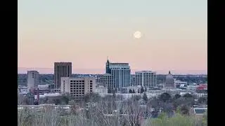 Moonset behind the Iconic Idaho State Capitol | Cinematic 4K Timelapse