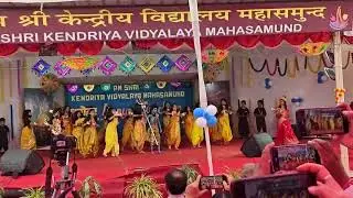 My annual function main Kali Mata ki side back side mein third number ho 