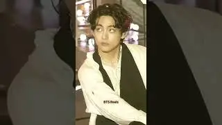 that wink 😉 that stare that smirk😏 he's flirting 🤪