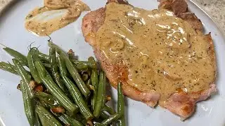 Pork Chops w/ Garlic pan sauce & Green Beans 🫛🐖