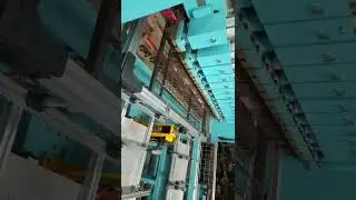 Automatic gantry multi-spot welding machine with interchangeable double stations double molds