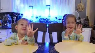 Twins try mini muffins