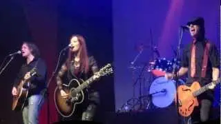 Roxy Gunn Project - Goodbye Kiss (Acoustic)