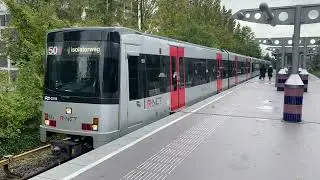 Vertrekt de M4 Metro 50 98 70 105 in Metrostation Postjesweg