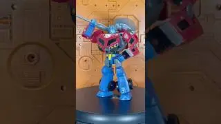 Transformtober Day 9: Legacy United Animated Optimus Prime Review