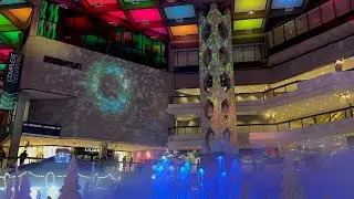 🎄L&rsquo;ambiance de No&euml;l &agrave; Montr&eacute;al 2025｜Complexe Desjardins｜Spectacle de fontaine lumineuse de No&euml;l