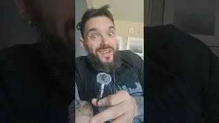 Just another video making fun of neckbeards