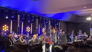 Beautiful stage set with Mendy Band ft. Gershi Uri and The Shira Choir |  Bonei Olam 2022