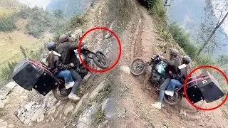 A motorcycle driver delivered 80 bags of fertilizer to a cliffside village.#funny