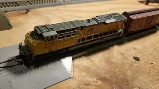 Broadway Limited Imports ES44AC W/ Rolling Thunder