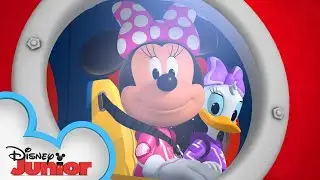 Spaced Out! | Mickey Mouse Funhouse | @disneyjr