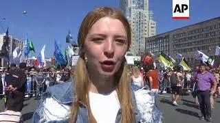 Russian opposition leader Navalny  joins protest over pension reform