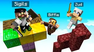 Random Item Battles are Out of Control in Minecraft