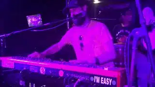 David Farrell Melton - Imitating a guitar on a keyboard - Cafe Wha