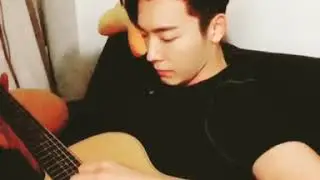 Lee Donghae playing guitar 🎸 #leedonghae #someonelikeyou