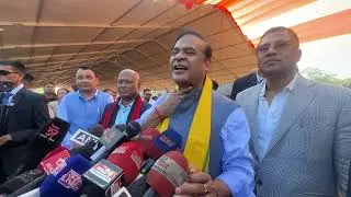 Раздача чеков #MMUA в ЛАК Тинхан, HCM @himantabiswa обратилась к СМИ