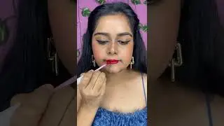 Viral lipstick Hack 💄😱😱#shorts #viralshort #hack #youtubeshorts #lipstick #trendinghack #makeup