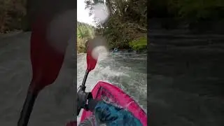Little green wall rapid #airewhitewater #kayaking #outdoors #Oregon #pnw #water #nature #airespud